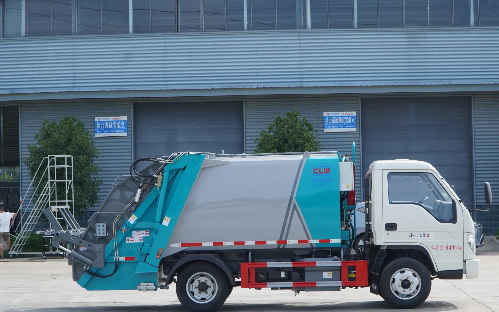 5m³ Foton garbage compactor truck, side view
